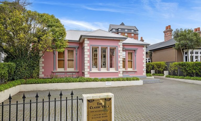 classic villa pink exterior paint accommodation 768x463